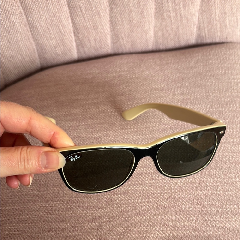 Retro Ray-Ban Black and ivory Sunglasses